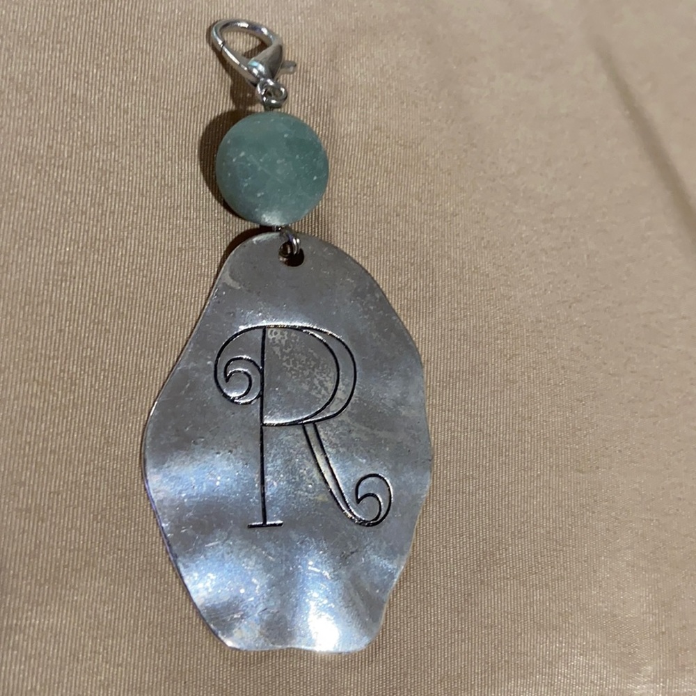 R pendant with clip for necklace